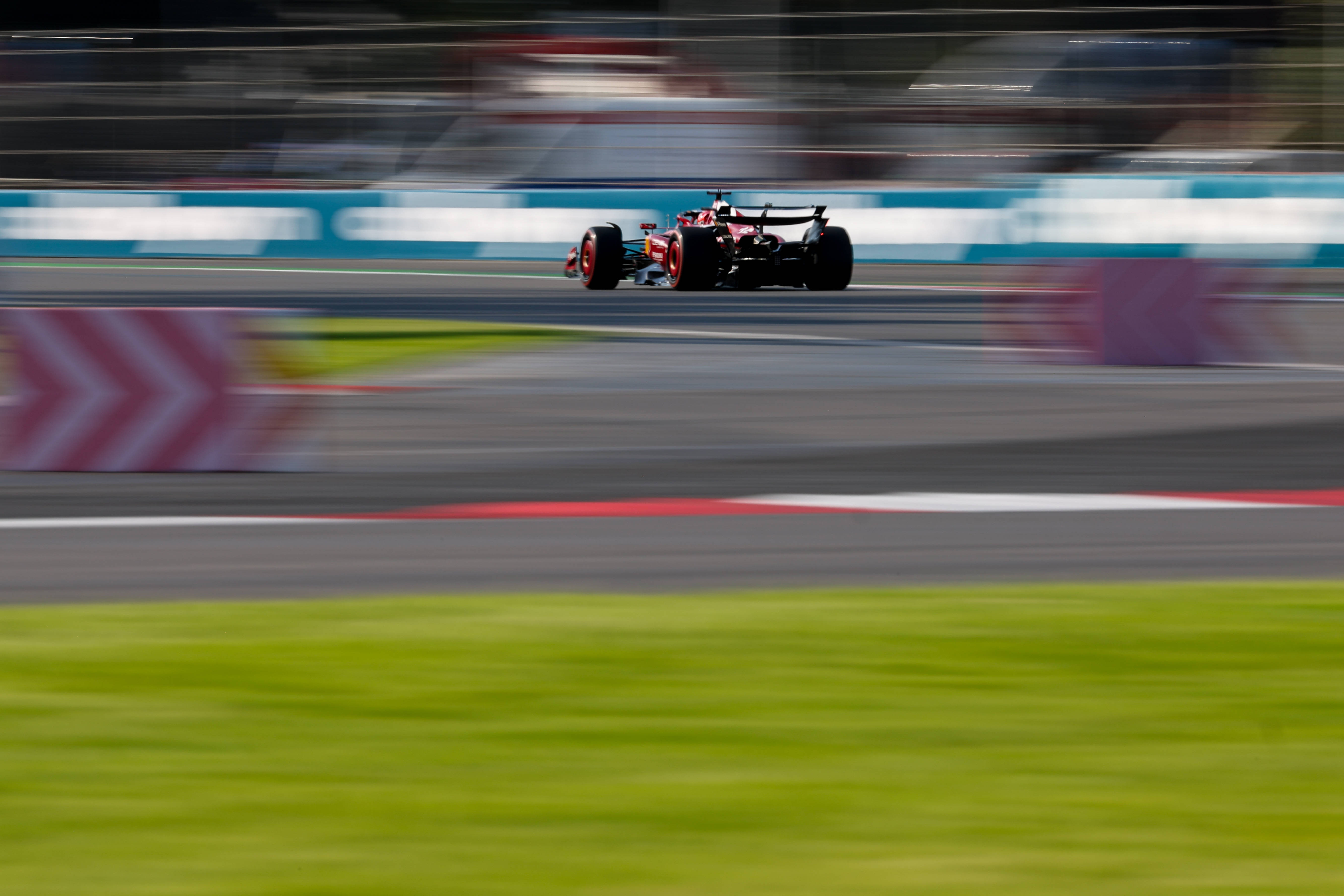 雷诺车队碾压威廉姆斯，勒克莱尔惊艳四座