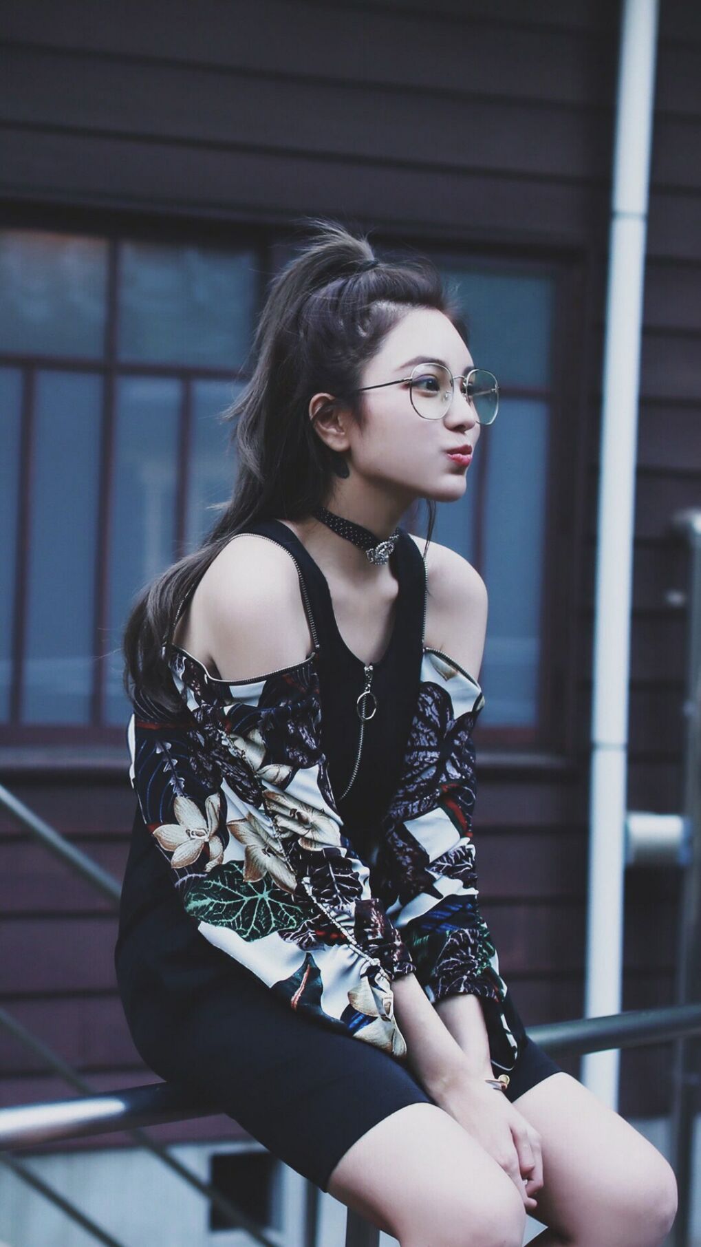 绿茵魔术师点燃沙漠，东道主三分钟闪电革命—苏亚雷斯导演卡塔尔逆转风暴