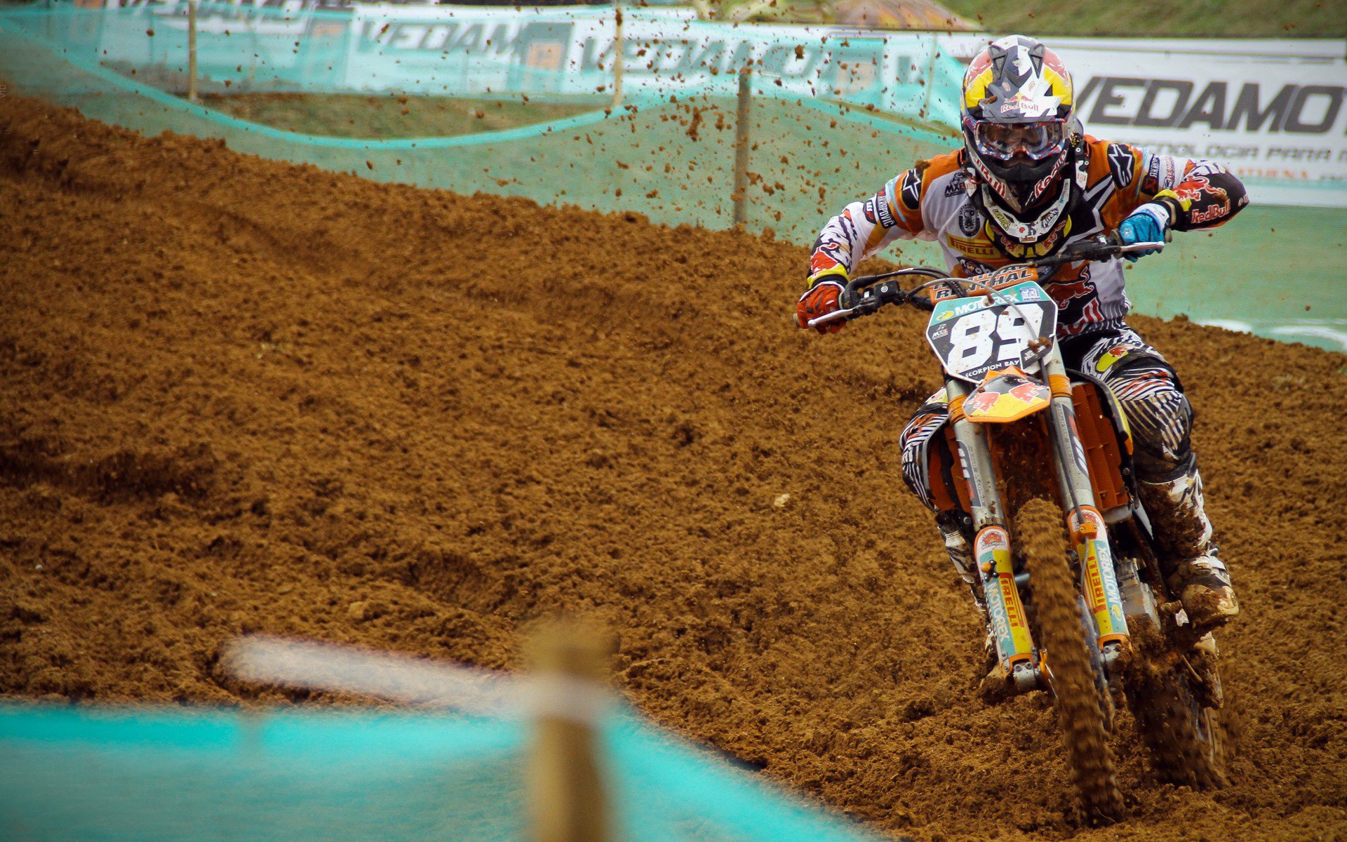 贝恩如火焰席卷赛场，步行者险胜深圳队